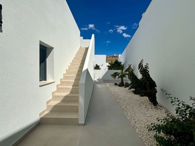 3 soverom Villa til salgs i Ciudad Quesada, Rojales med svømmebasseng garasje - € 504 000 (Ref: 9760035)