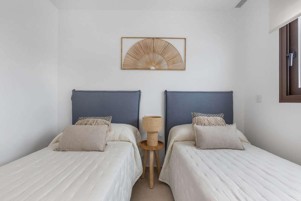 2 soveværelse Lejlighed til salg i Los Alcazares med garage - € 279.900 (Ref: 9766890)