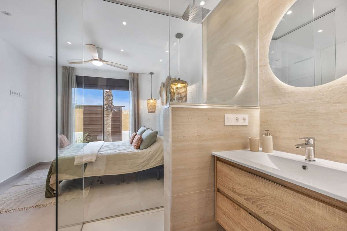 3 bedroom Bungalow for sale in Los Alcazares with pool garage - € 399,900 (Ref: 9766894)