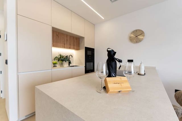 3 chambre Villa/Maison à vendre à San Pedro del Pinatar ciudad, San Pedro del Pinatar avec piscine garage - 435 000 € (Ref: 9766923)