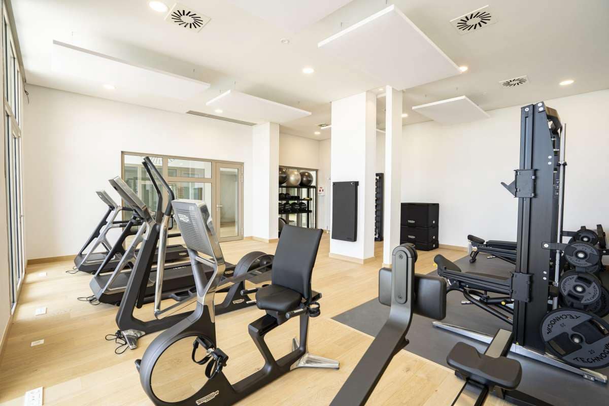 3 bedroom Apartment for sale in Benahavis with pool garage - € 1,895,000 (Ref: 9766954)