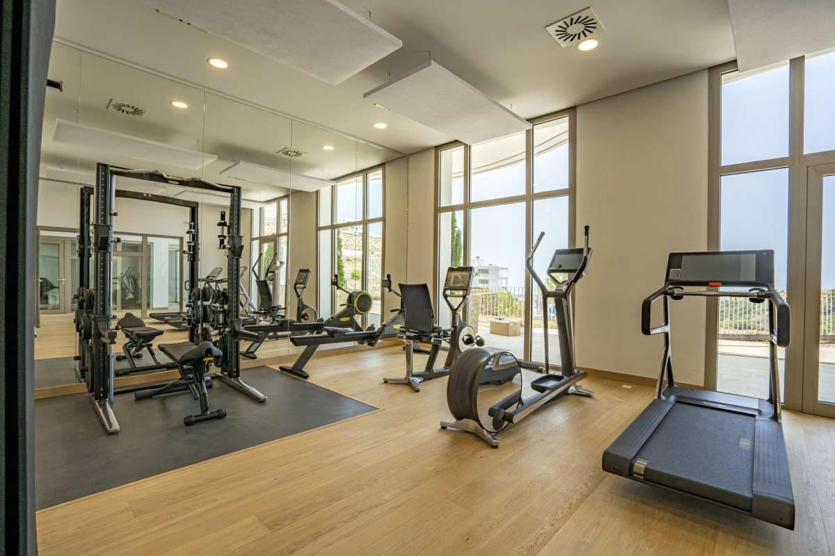 3 bedroom Apartment for sale in Benahavis with pool garage - € 1,895,000 (Ref: 9766954)