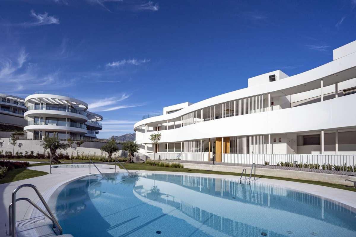 Apartamento de 3 habitaciones en Benahavís en venta con piscina garaje - 1.895.000 € (Ref: 9766954)