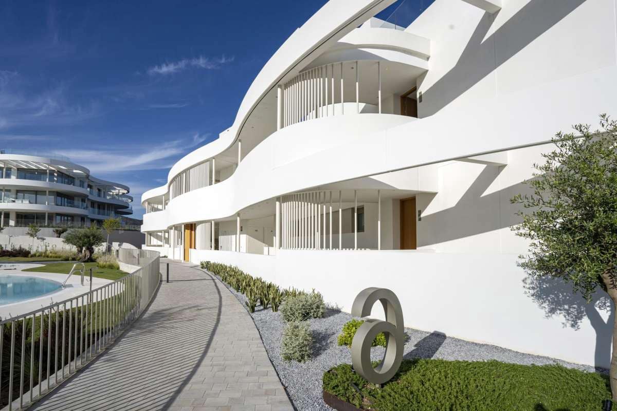 Apartamento de 3 habitaciones en Benahavís en venta con piscina garaje - 1.895.000 € (Ref: 9766954)