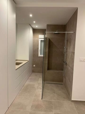 3 soverom Hus til salgs i La Romana med svømmebasseng garasje - € 345 000 (Ref: 9767087)