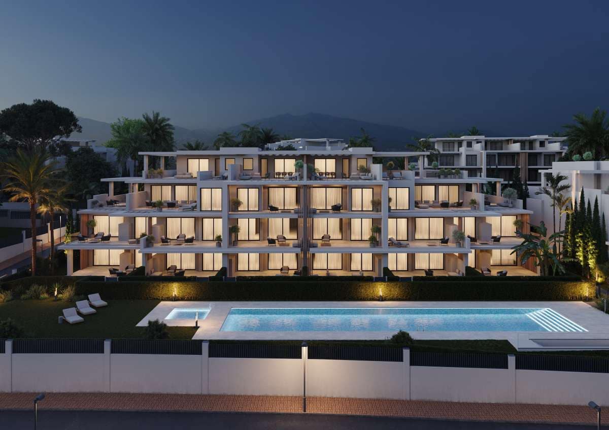 4 bedroom Apartment for sale in Estepona with pool garage - € 1,040,000 (Ref: 9767184)