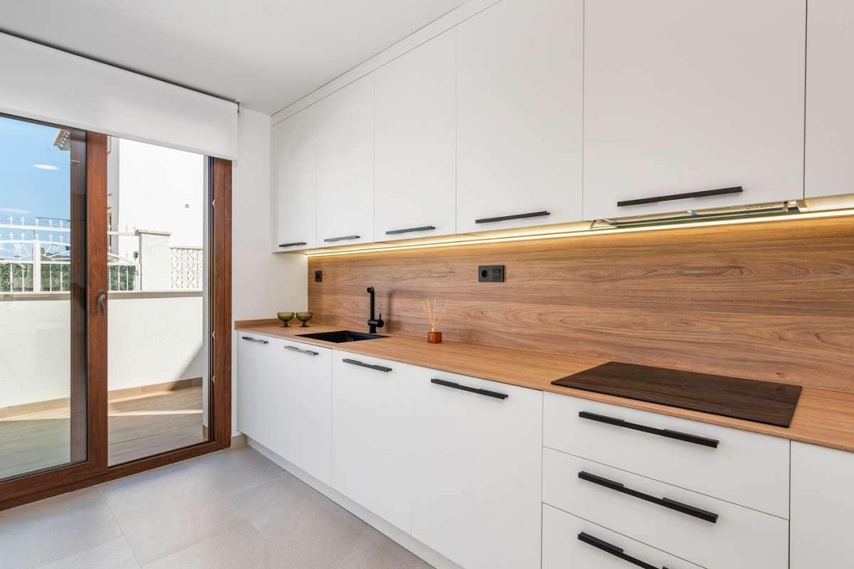 3 chambre Bungalow à vendre à Torrevieja avec piscine garage - 310 000 € (Ref: 9767238)