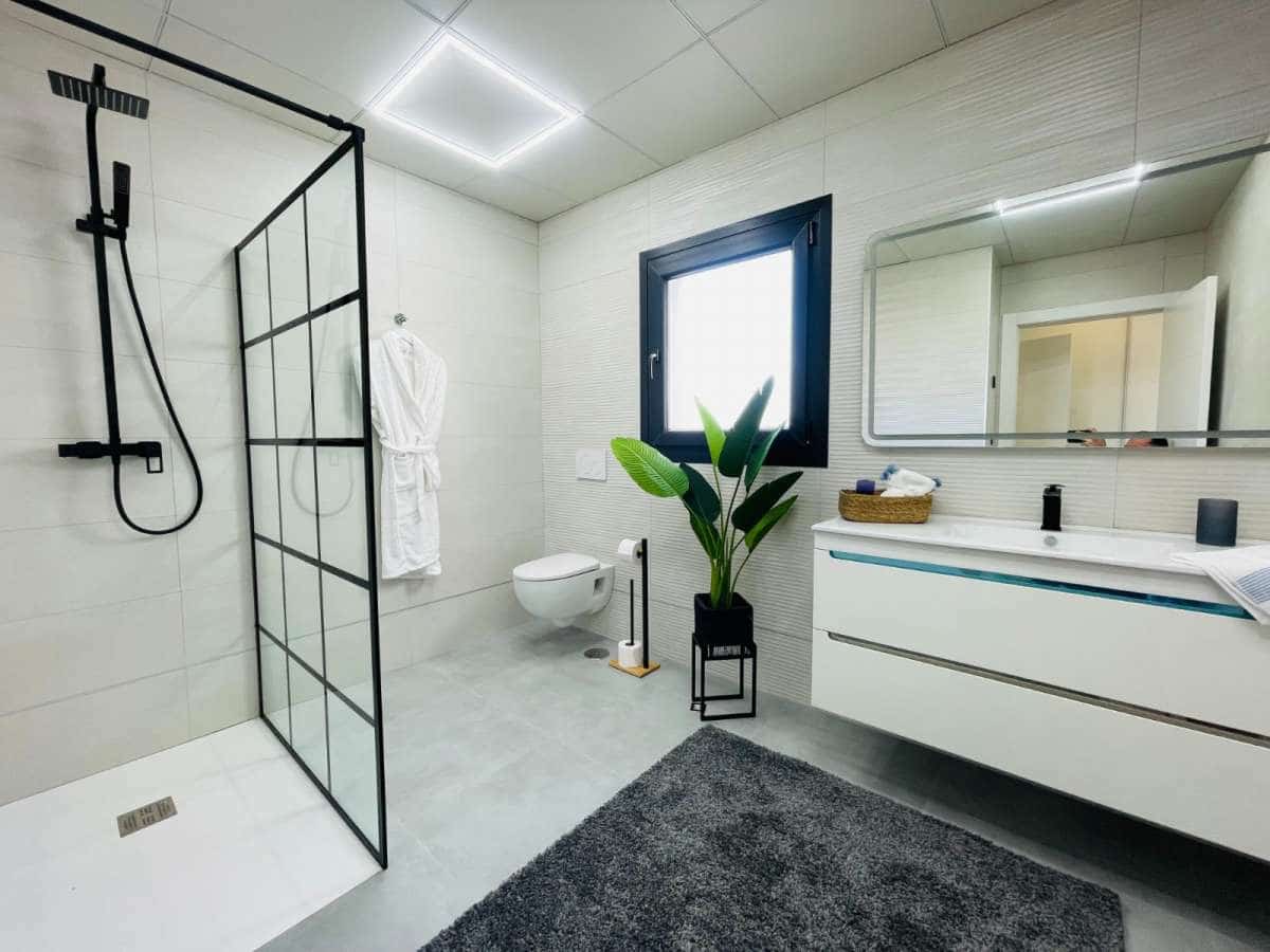 5 quarto Moradia para venda em Torrevieja com piscina garagem - 1 200 000 € (Ref: 9767333)