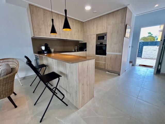 3 sypialnia Willa na sprzedaż w Benijófar z basenem garażem - 429 500 € (Ref: 9767336)