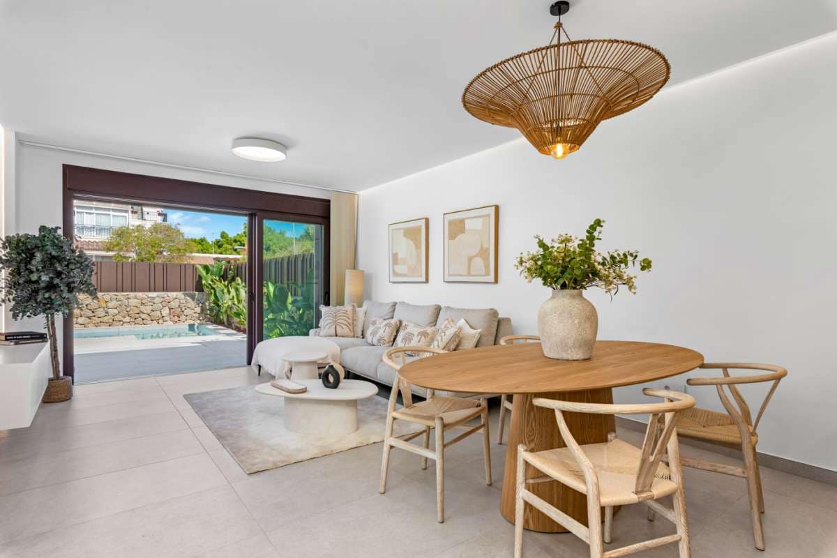 3 soveværelse Villa til salg i Pilar de la Horadada med swimmingpool garage - € 539.900 (Ref: 9767359)