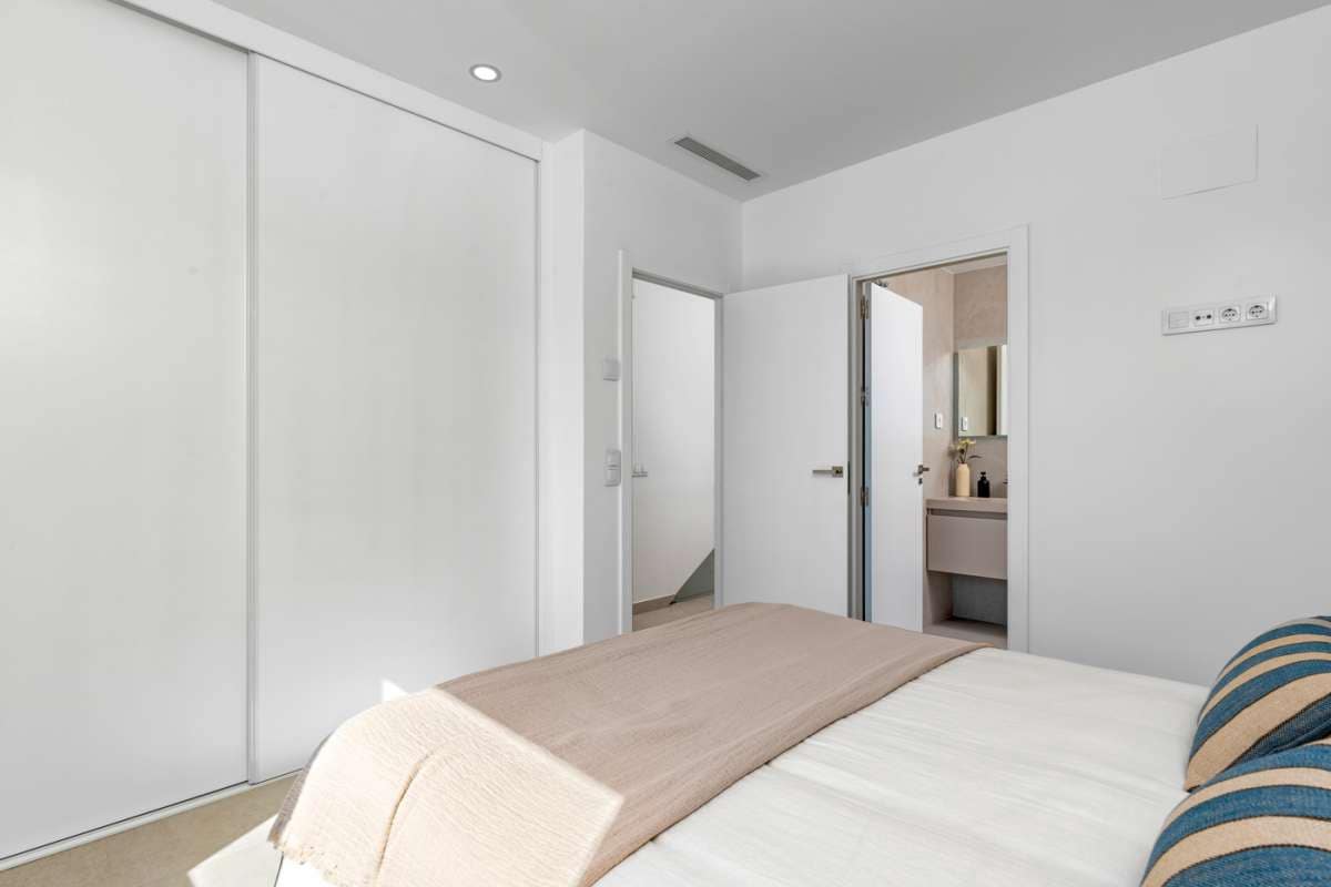 3 soveværelse Villa til salg i Pilar de la Horadada med swimmingpool garage - € 539.900 (Ref: 9767359)