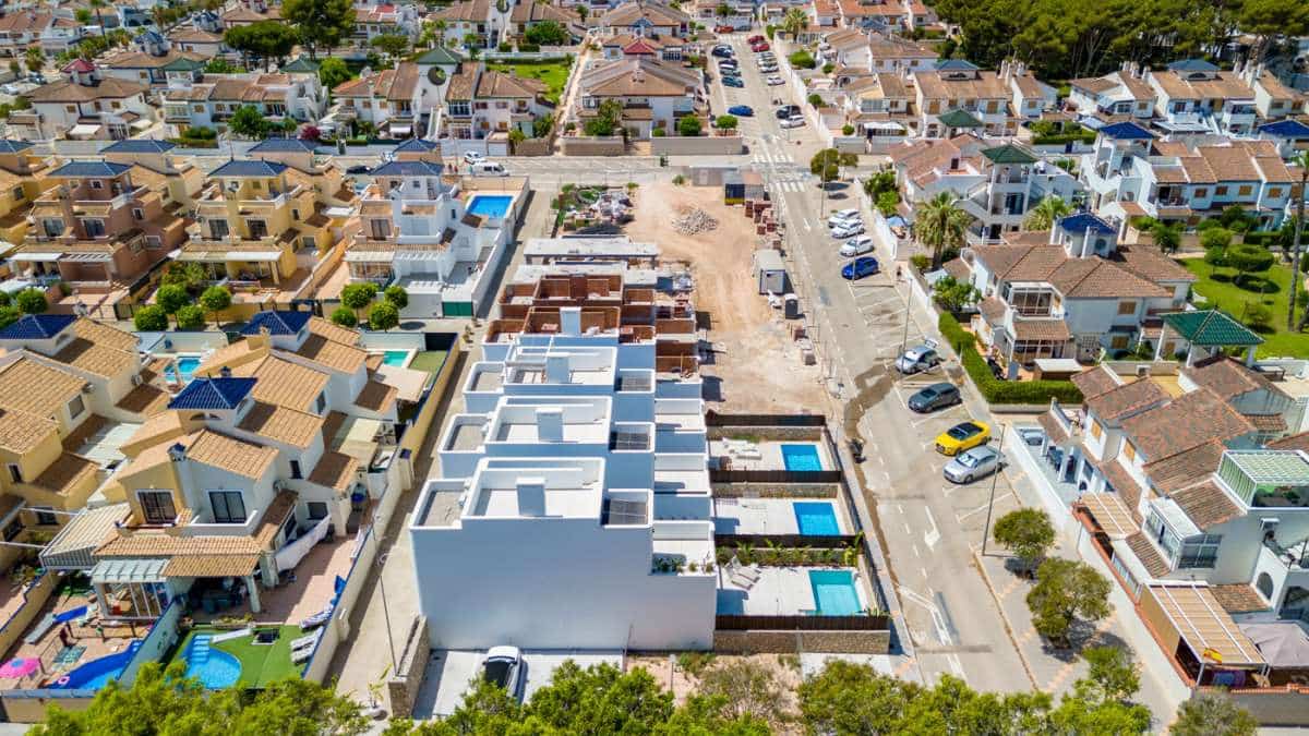 3 soveværelse Villa til salg i Pilar de la Horadada med swimmingpool garage - € 539.900 (Ref: 9767359)