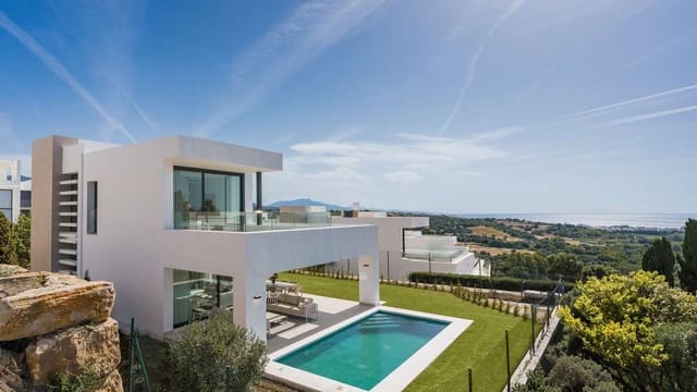 3 sypialnia Willa na sprzedaż w Buenas Noches, Estepona z basenem - 1 500 000 € (Ref: 9767402)