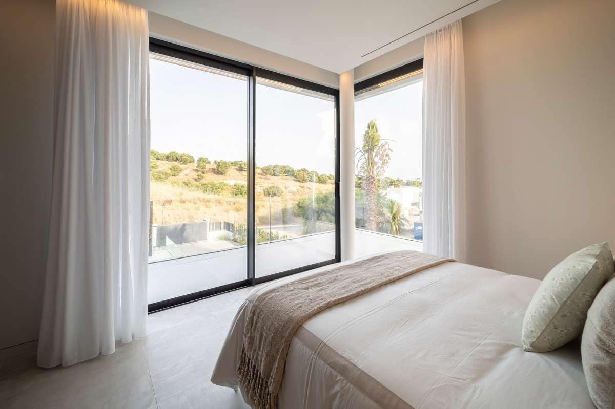 6 sypialnia Willa na sprzedaż w Benahavis z basenem garażem - 6 800 000 € (Ref: 9767441)