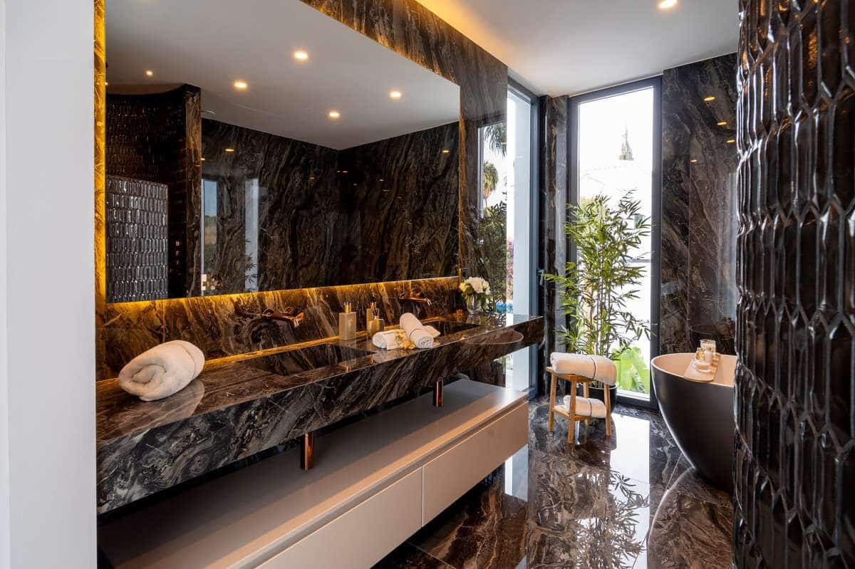 6 sypialnia Willa na sprzedaż w Benahavis z basenem garażem - 6 800 000 € (Ref: 9767441)