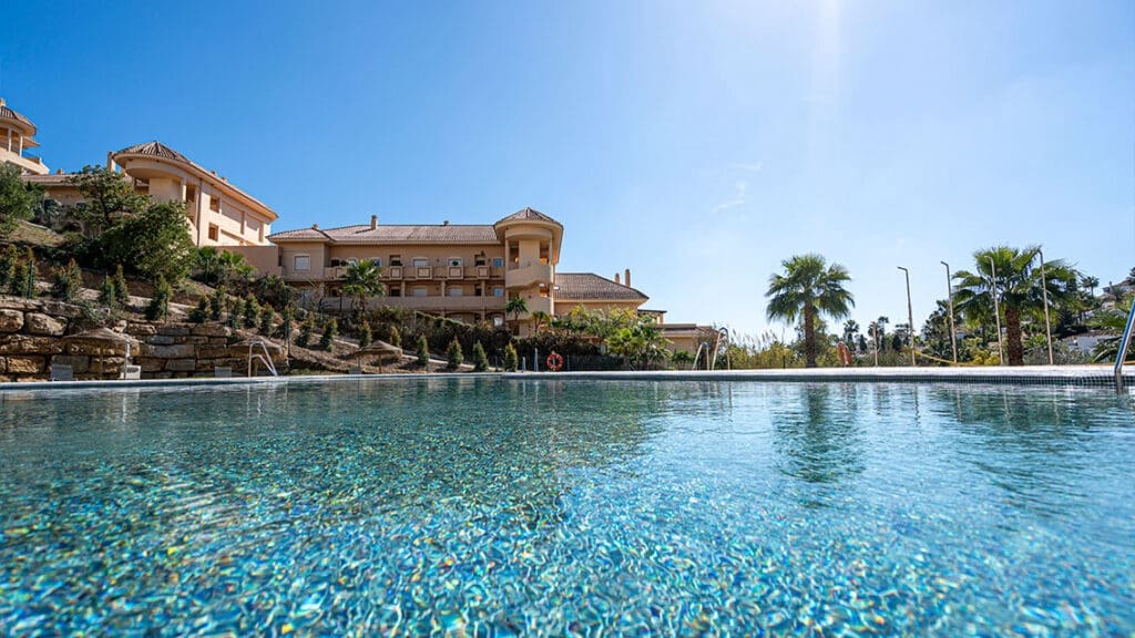 2 soveværelse Lejlighed til salg i Nueva Andalucia med garage - € 475.000 (Ref: 9767469)