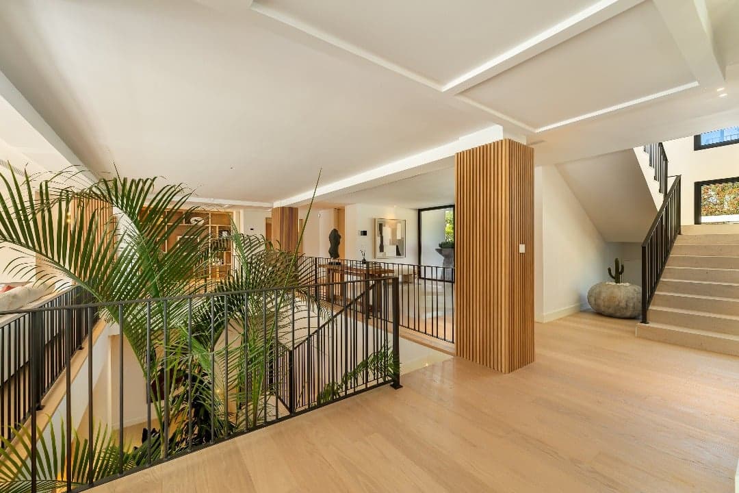 6 bedroom Villa for sale in Nueva Andalucia with pool garage - € 8,650,000 (Ref: 9767560)