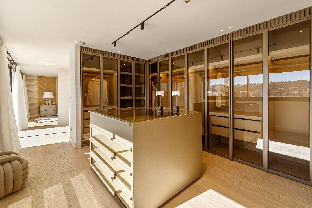 6 Zimmer Villa zu verkaufen in Nueva Andalucia mit Pool Garage - 8.650.000 € (Ref: 9767560)