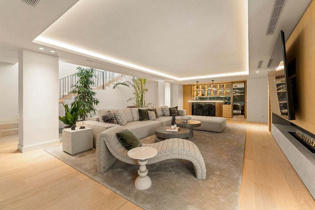 6 Zimmer Villa zu verkaufen in Nueva Andalucia mit Pool Garage - 8.650.000 € (Ref: 9767560)