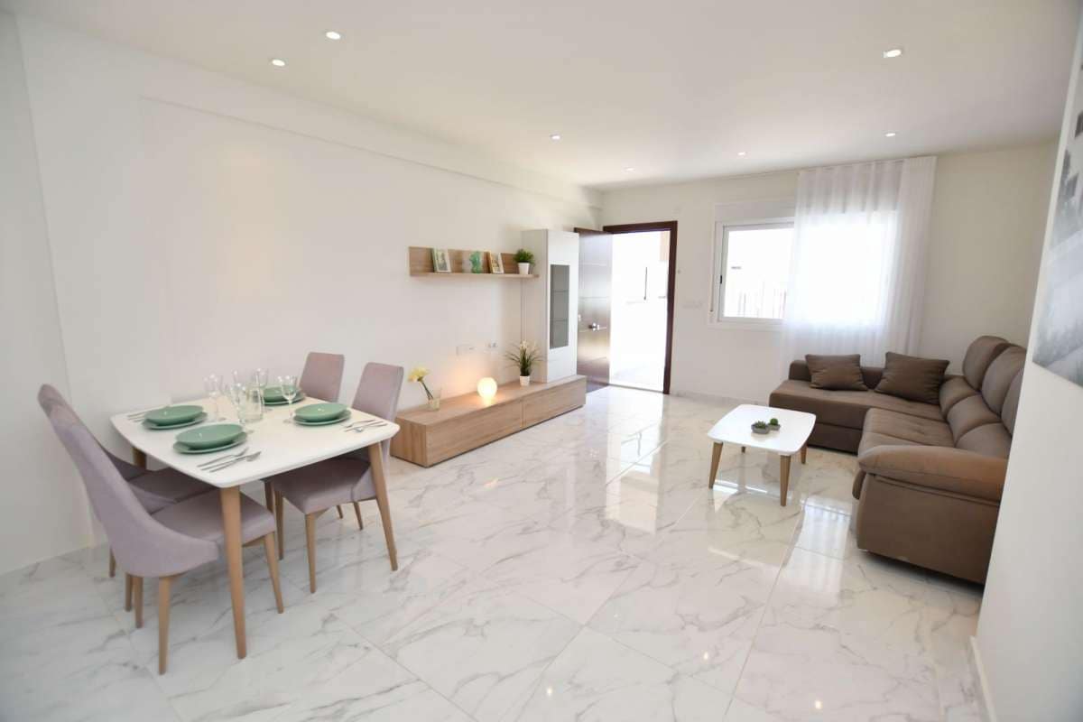 2 chambre Bungalow à vendre à San Miguel de Salinas avec piscine garage - 262 900 € (Ref: 9767590)