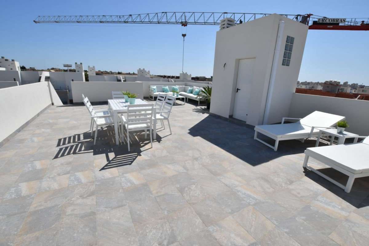 2 chambre Bungalow à vendre à San Miguel de Salinas avec piscine garage - 262 900 € (Ref: 9767590)