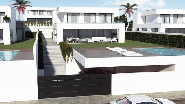 4 makuuhuone Huvila myytävänä paikassa Castillo de la Duquesa, Manilva mukana uima-altaan 
autotalli - 1 065 000 € (Ref: 9767592)