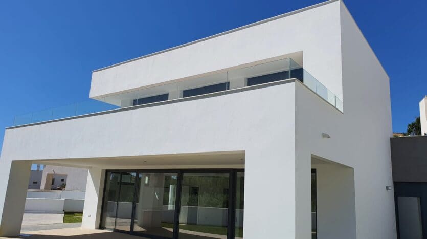 4 chambre Villa/Maison à vendre à Manilva avec piscine garage - 1 065 000 € (Ref: 9767592)