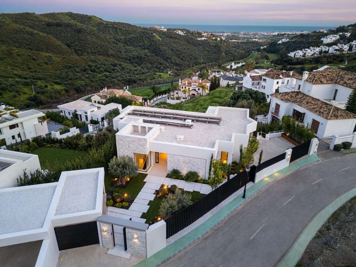 6 soverom Villa til salgs i Benahavis med svømmebasseng garasje - € 6 995 000 (Ref: 9767594)