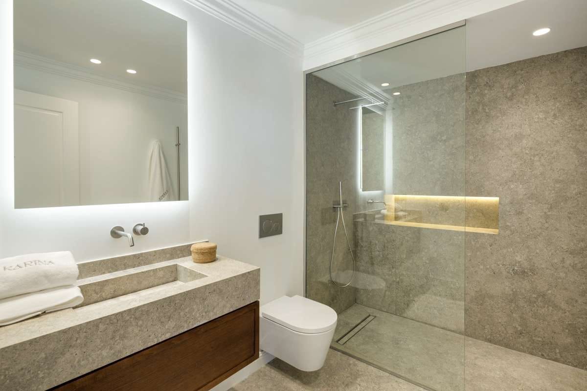 5 slaapkamer Villa te koop in Nueva Andalucia met zwembad garage - € 8.900.000 (Ref: 9767613)