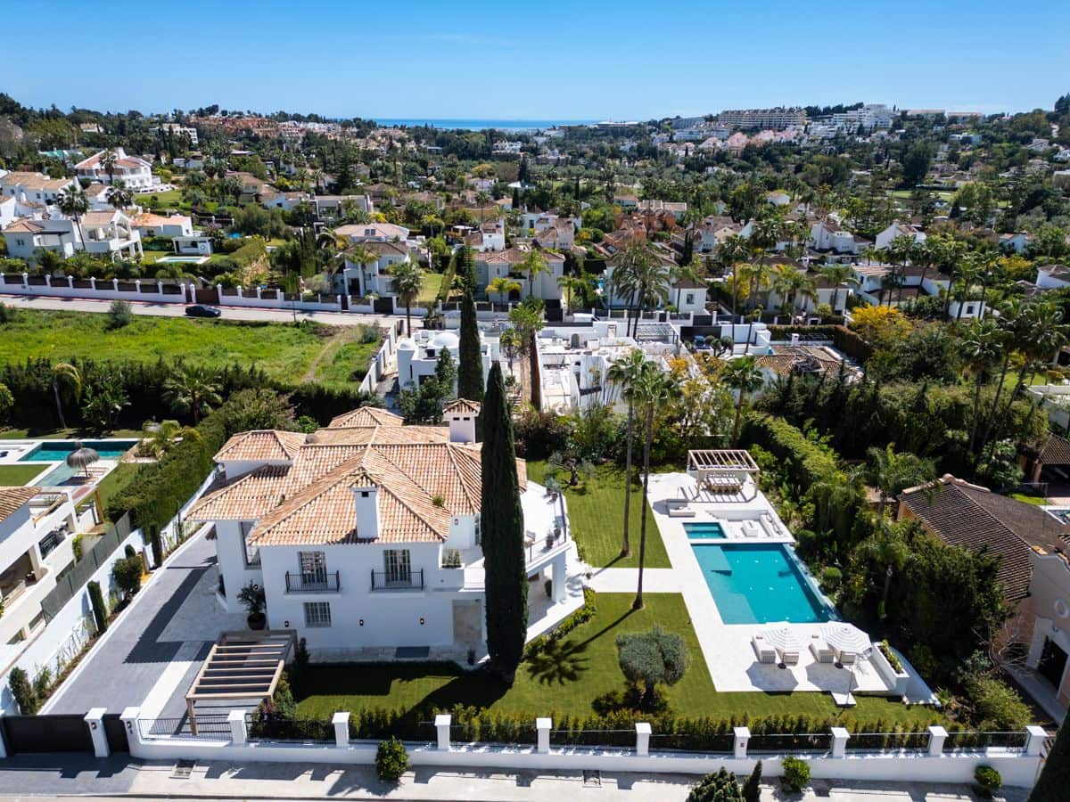 5 chambre Villa/Maison à vendre à Nueva Andalucia avec piscine garage - 8 900 000 € (Ref: 9767613)