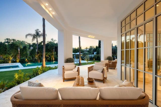 5 sypialnia Willa na sprzedaż w Las Brisas, Marbella z basenem garażem - 8 900 000 € (Ref: 9767613)