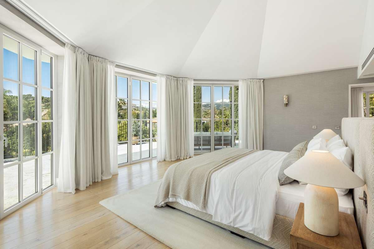 5 sovrum Villa till salu i Nueva Andalucia med pool garage - 8 900 000 € (Ref: 9767613)