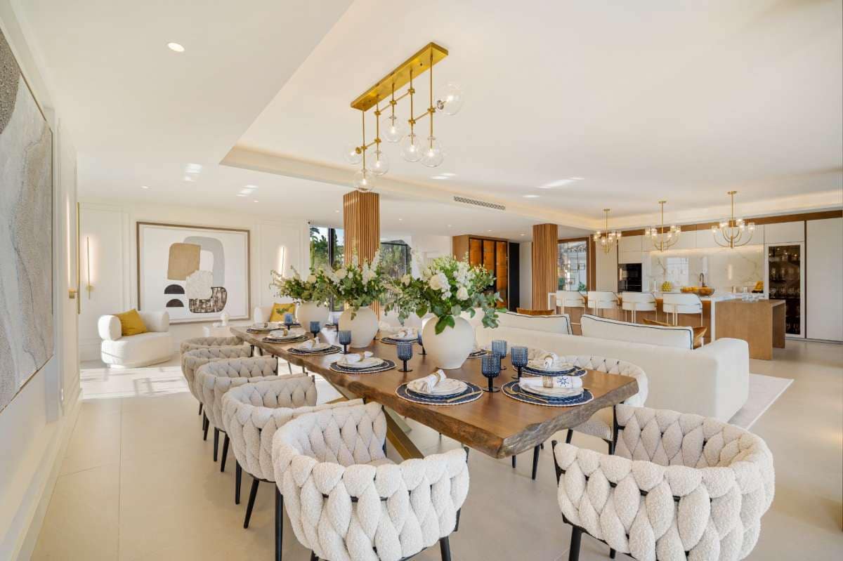 Chalet de 6 habitaciones en Nueva Andalucia en venta con piscina garaje - 7.350.000 € (Ref: 9767682)