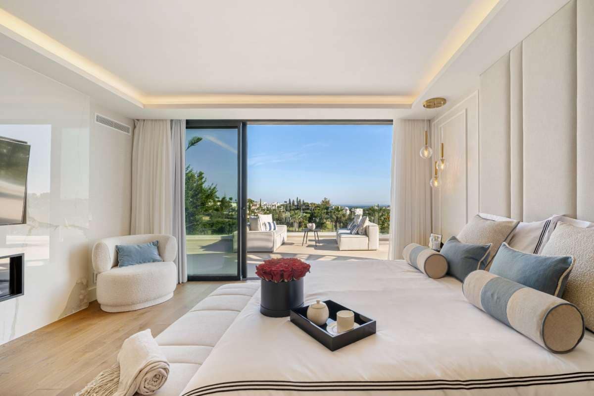 6 bedroom Villa for sale in Nueva Andalucia with pool garage - € 7,350,000 (Ref: 9767682)