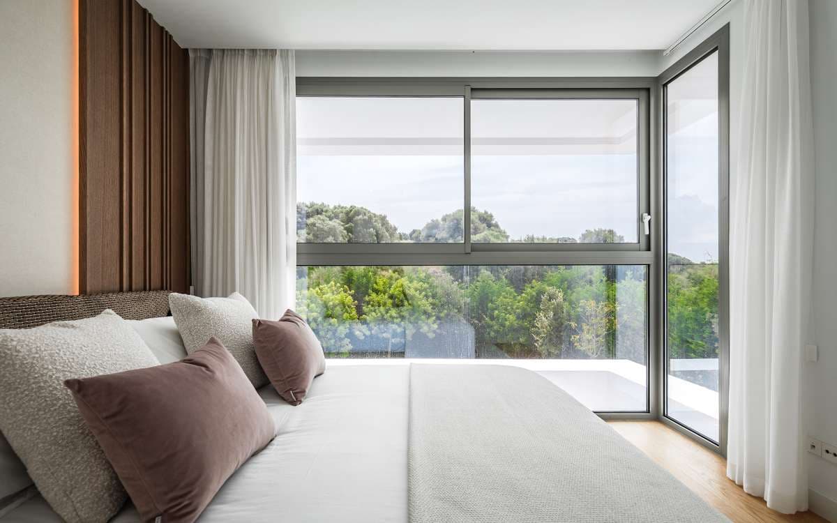 5 sypialnia Willa na sprzedaż w El Paraiso z basenem garażem - 2 495 000 € (Ref: 9767733)