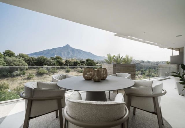 2 sypialnia Apartament na sprzedaż w Aloha Golf, Marbella z basenem garażem - 2 141 850 € (Ref: 9767741)