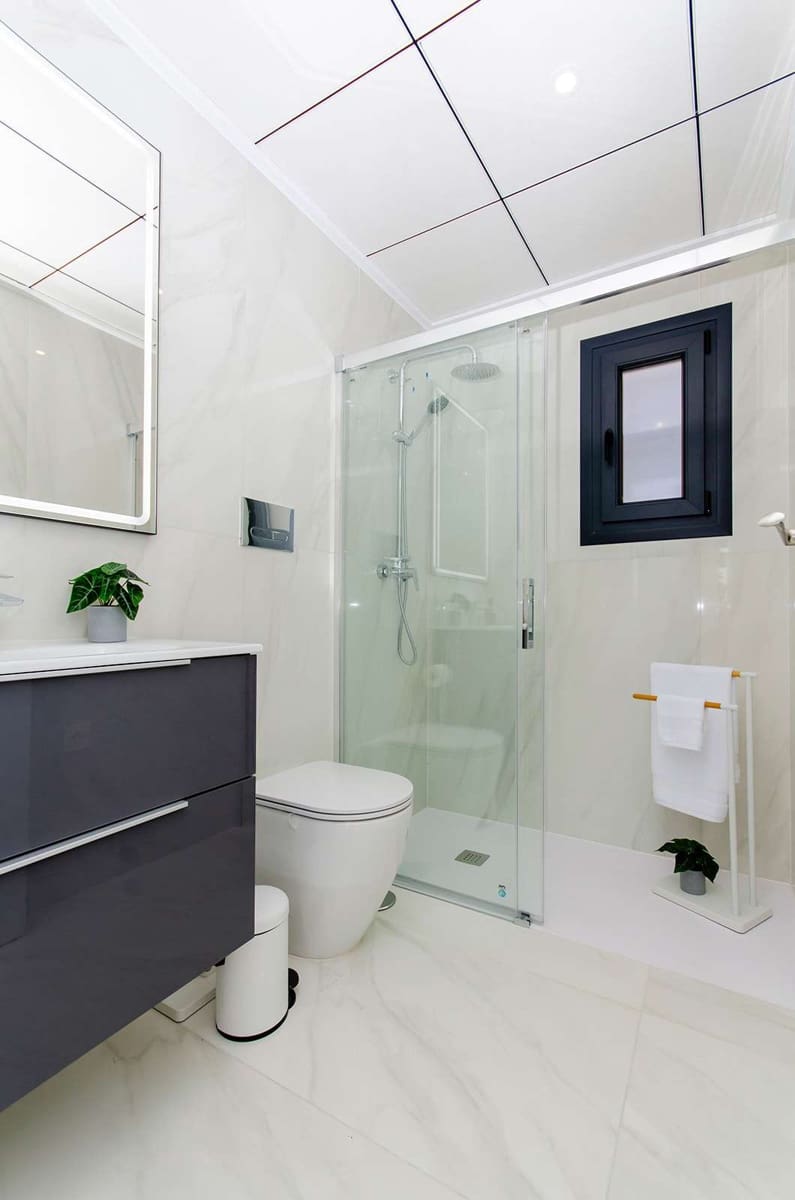 Chalet de 3 habitaciones en Orihuela Costa en venta con piscina garaje - 415.000 € (Ref: 9767750)