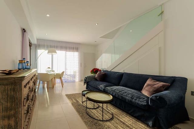 4 soveværelse Byhus til salg i Pilar de la Horadada ciudad, Pilar de la Horadada med swimmingpool garage - € 369.900 (Ref: 9767899)