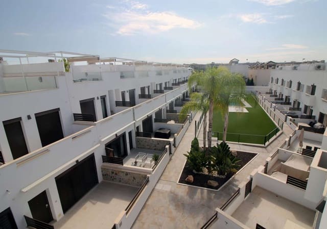 4 soveværelse Byhus til salg i Pilar de la Horadada ciudad, Pilar de la Horadada med swimmingpool garage - € 369.900 (Ref: 9767899)