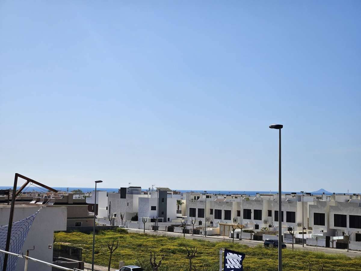 2 slaapkamer Bungalow te koop in Torre de la Horadada met zwembad garage - € 375.000 (Ref: 9767910)
