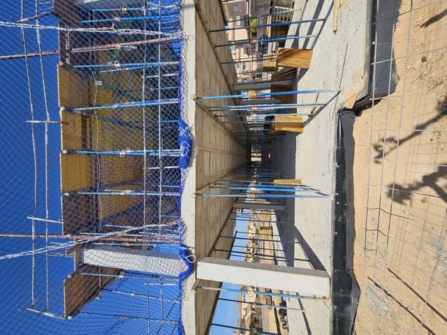 2 slaapkamer Bungalow te koop in Torre de la Horadada, Pilar de la Horadada met zwembad garage - € 375.000 (Ref: 9767910)