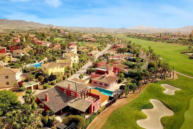 Apartamento de 2 habitaciones en Cuevas del Almanzora en venta con garaje - 305.000 € (Ref: 9767918)