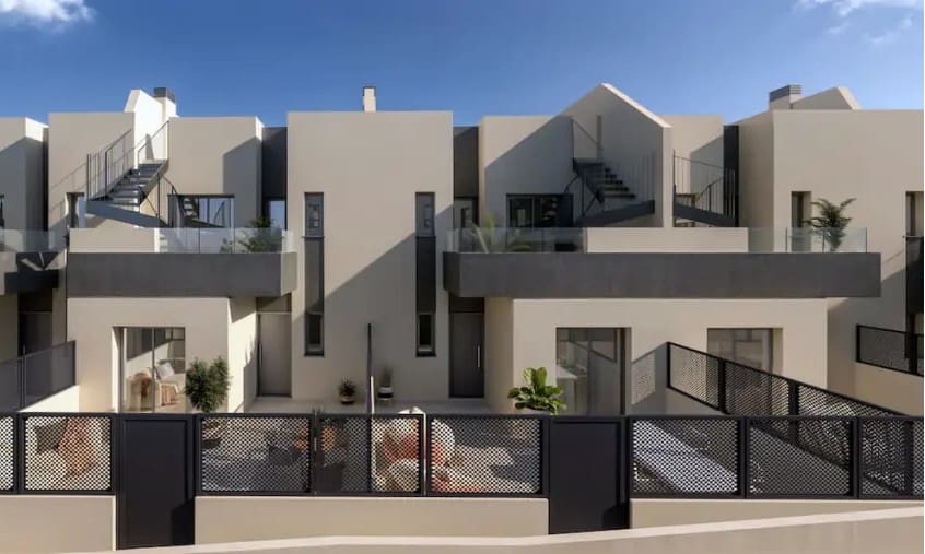 3 soveværelse Byhus til salg i Fuengirola med garage - € 870.000 (Ref: 9768017)