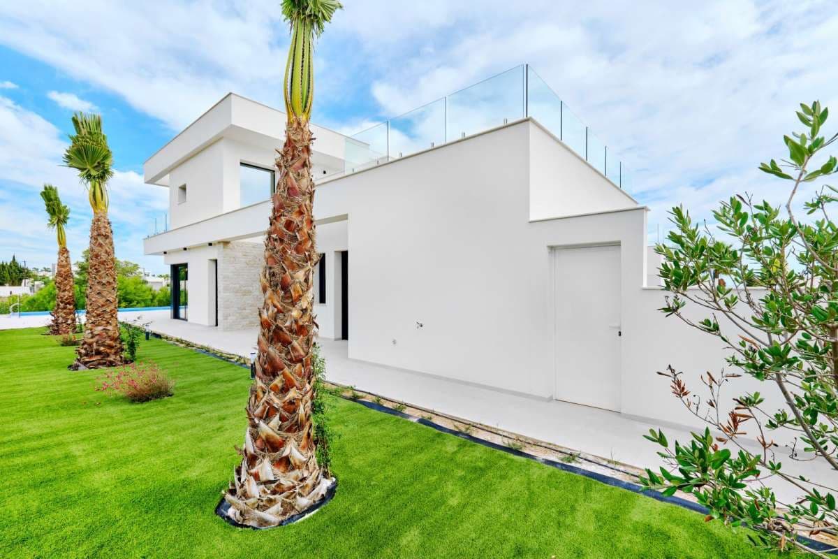 3 bedroom Villa for sale in Orihuela Costa with pool garage - € 760,000 (Ref: 9768038)