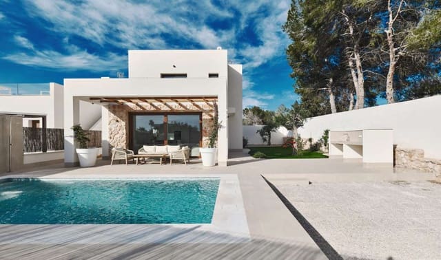 Chalet de 3 habitaciones en Villamartin, Orihuela en venta con piscina garaje - 760.000 € (Ref: 9768038)