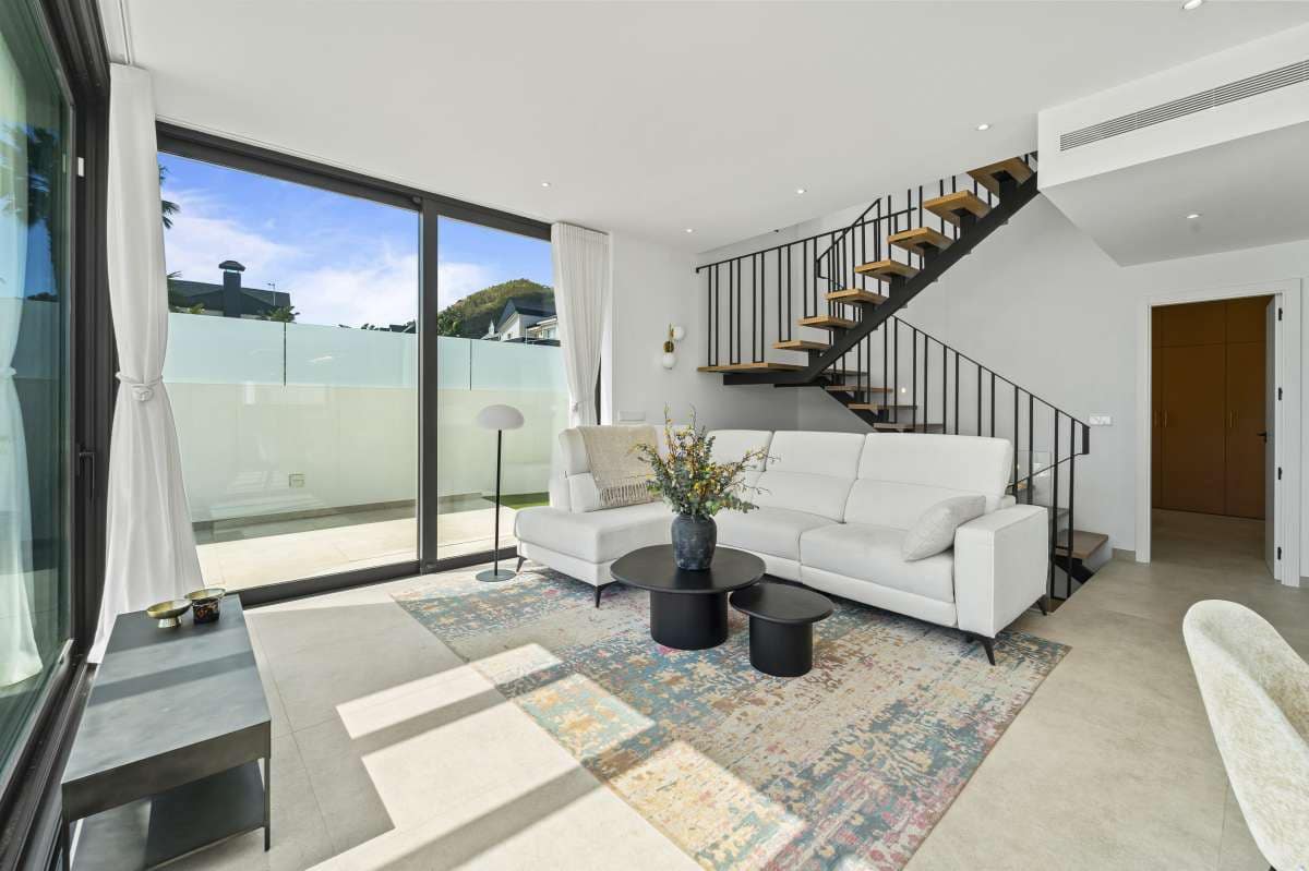 3 bedroom Villa for sale in Polop with pool garage - € 775,000 (Ref: 9768047)