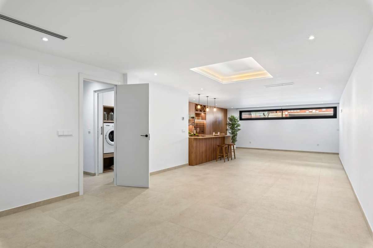 3 bedroom Villa for sale in Polop with pool garage - € 775,000 (Ref: 9768047)