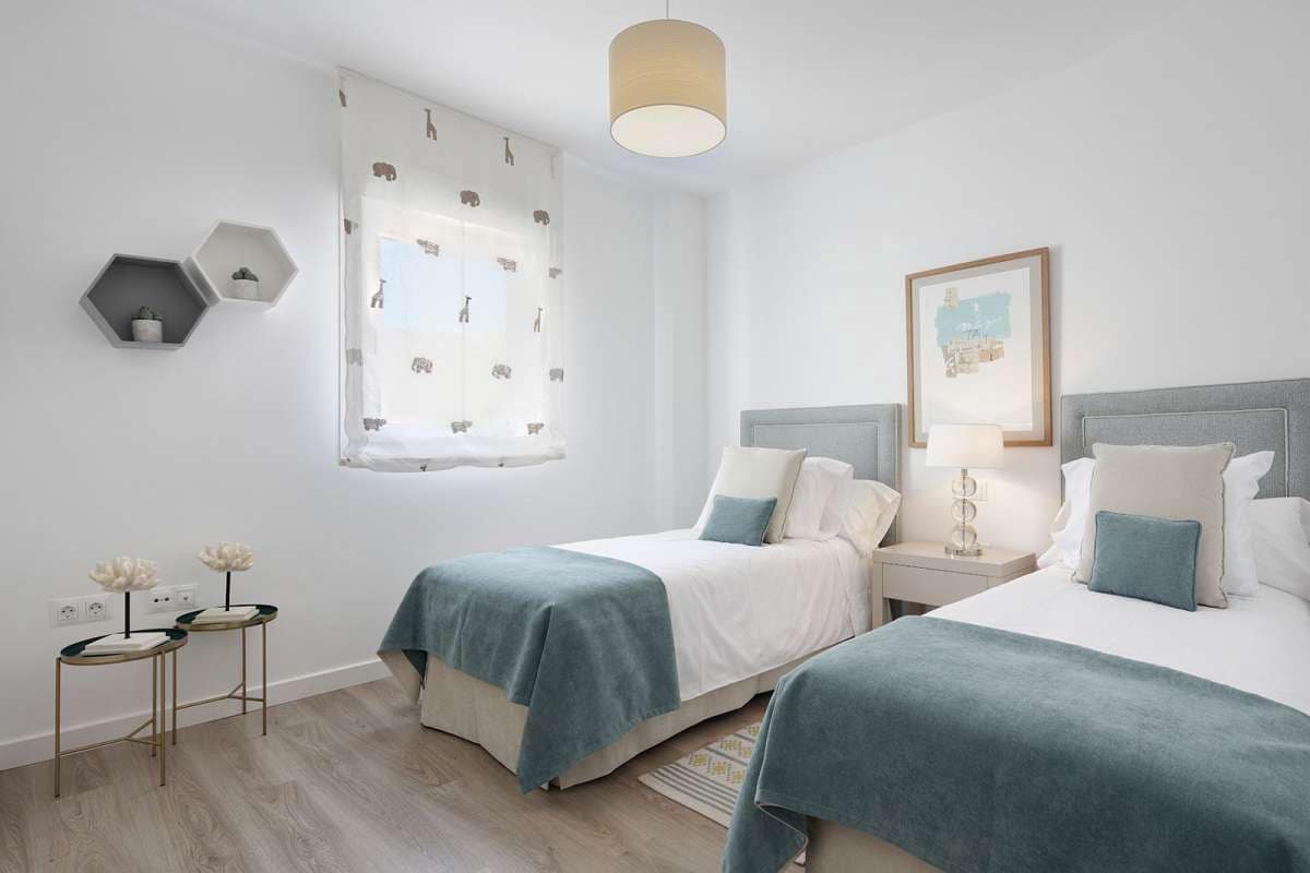 4 bedroom Apartment for sale in Nueva Andalucia with pool garage - € 505,000 (Ref: 9768068)