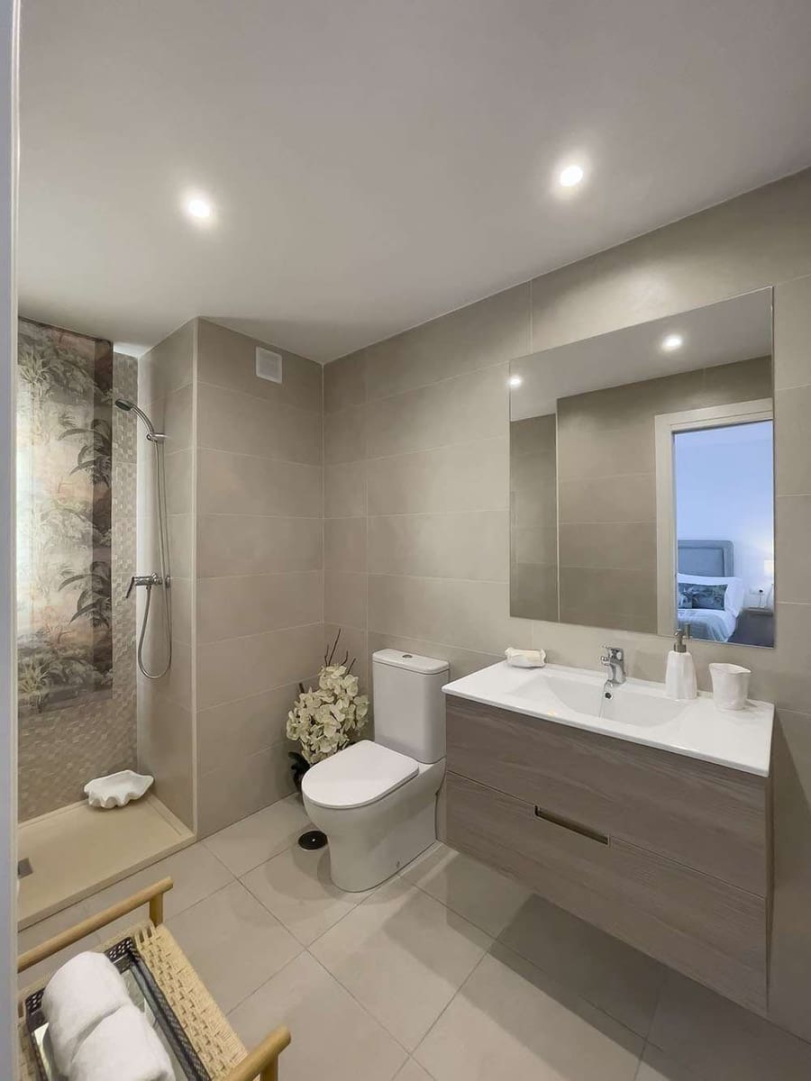 4 bedroom Apartment for sale in Nueva Andalucia with pool garage - € 505,000 (Ref: 9768068)