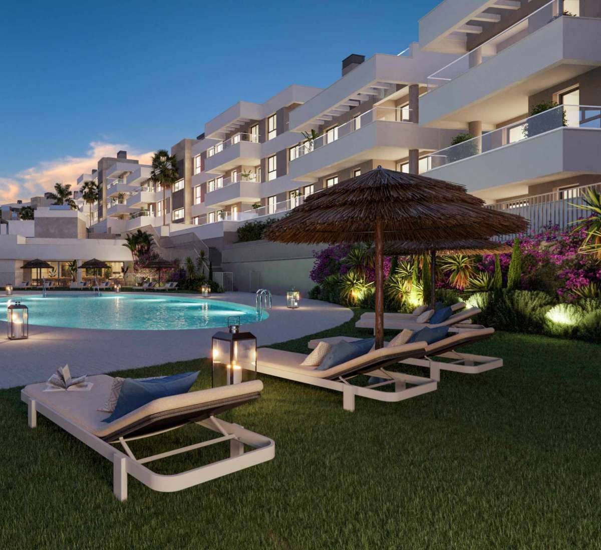 2 bedroom Apartment for sale in Estepona with pool garage - € 470,000 (Ref: 9768073)